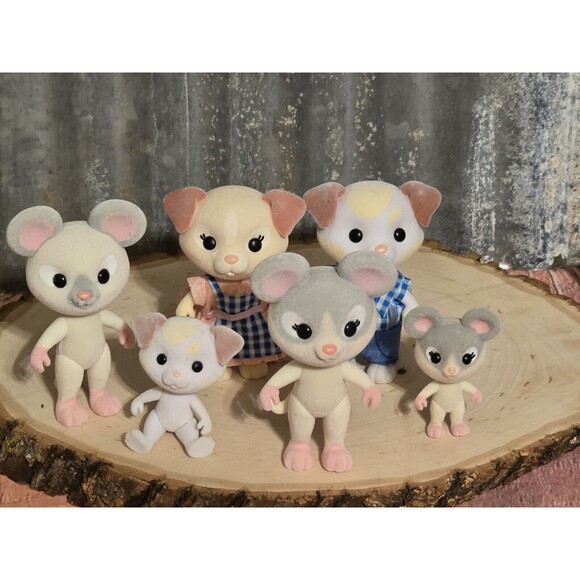 Honey Bee Acres Cheddars Mouse Family - Picture 1 of 4